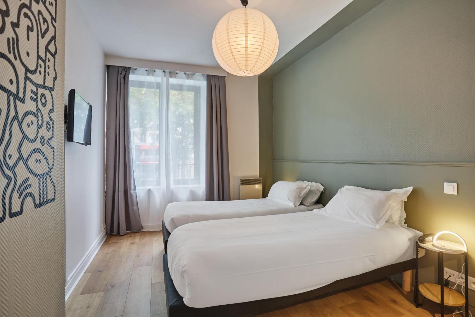 Hotel Beauquartier Montmartre Paris Bagian luar foto