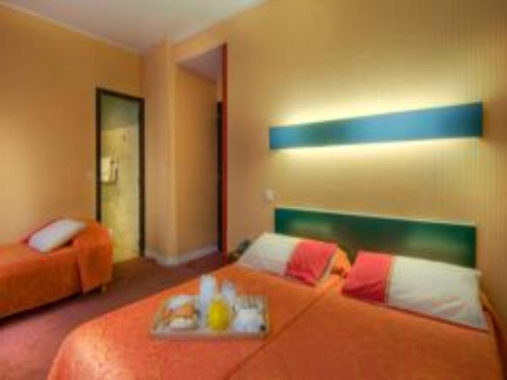 Hotel Beauquartier Montmartre Paris Bagian luar foto